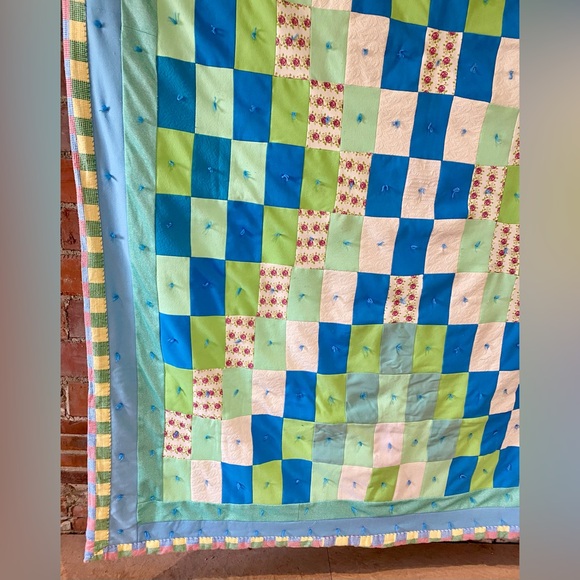 Vintage Tie Quilt 65” x 83” - Picture 5 of 9